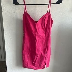 Mini sleeveless dress with small slit